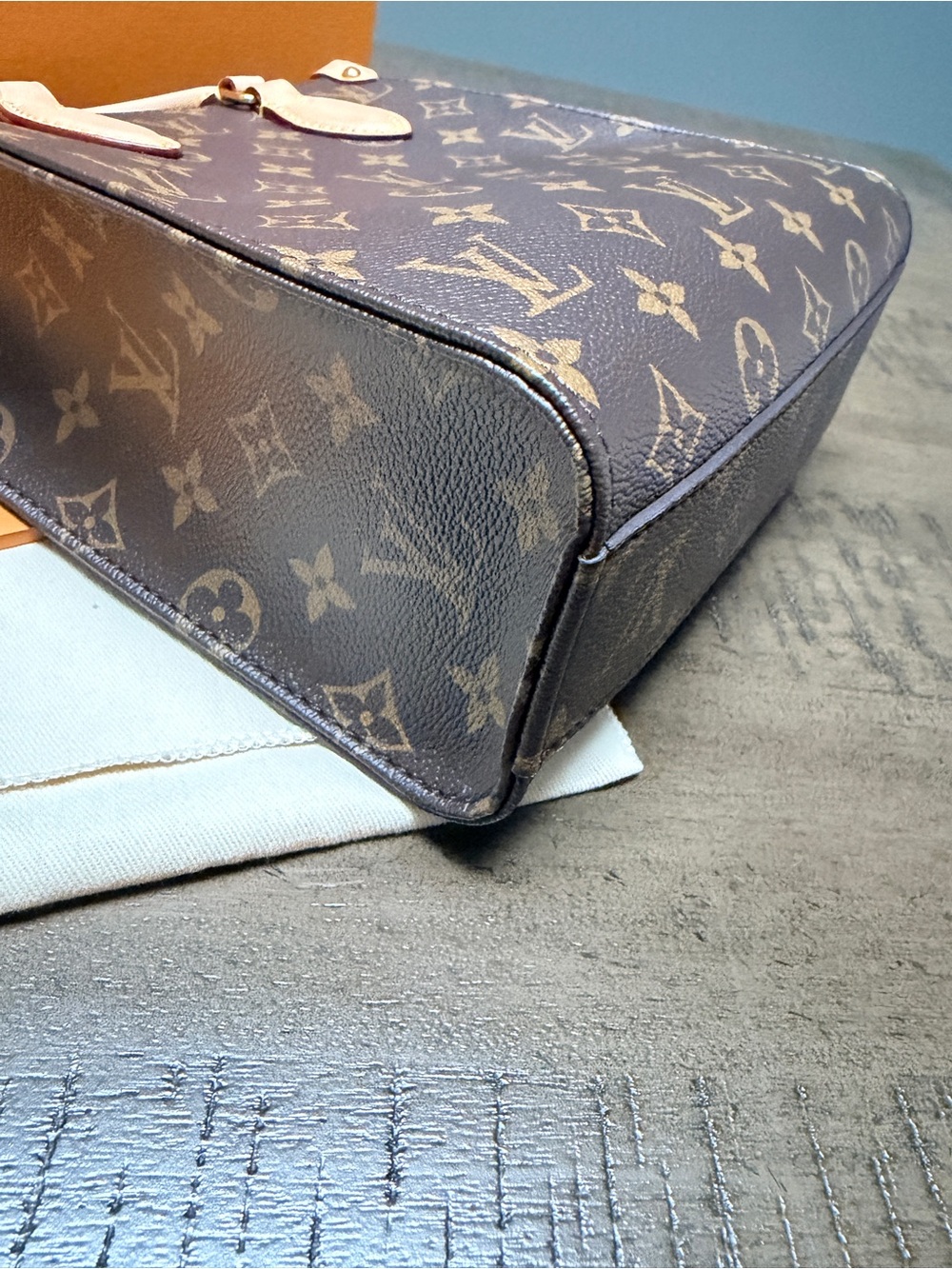 Authentic Louis Vuitton Sac Plat bb - Picture 13 of 16